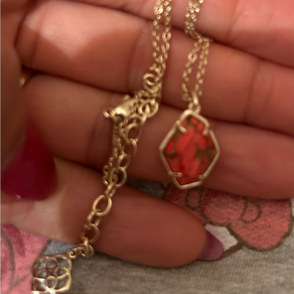 Kendra Scott Necklace - Picture 6 of 8